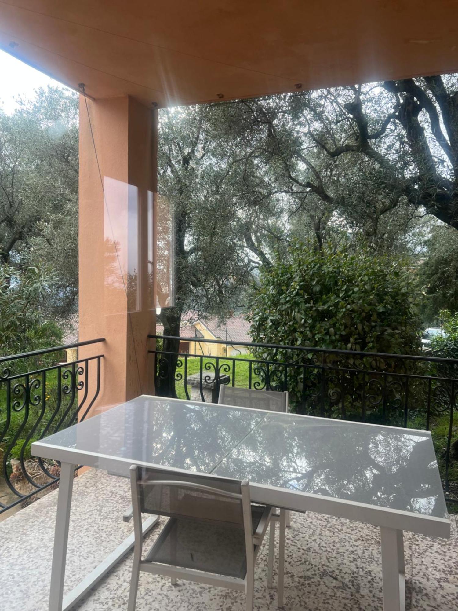 Bas De Villa Vue Mer Eze Village Exterior photo